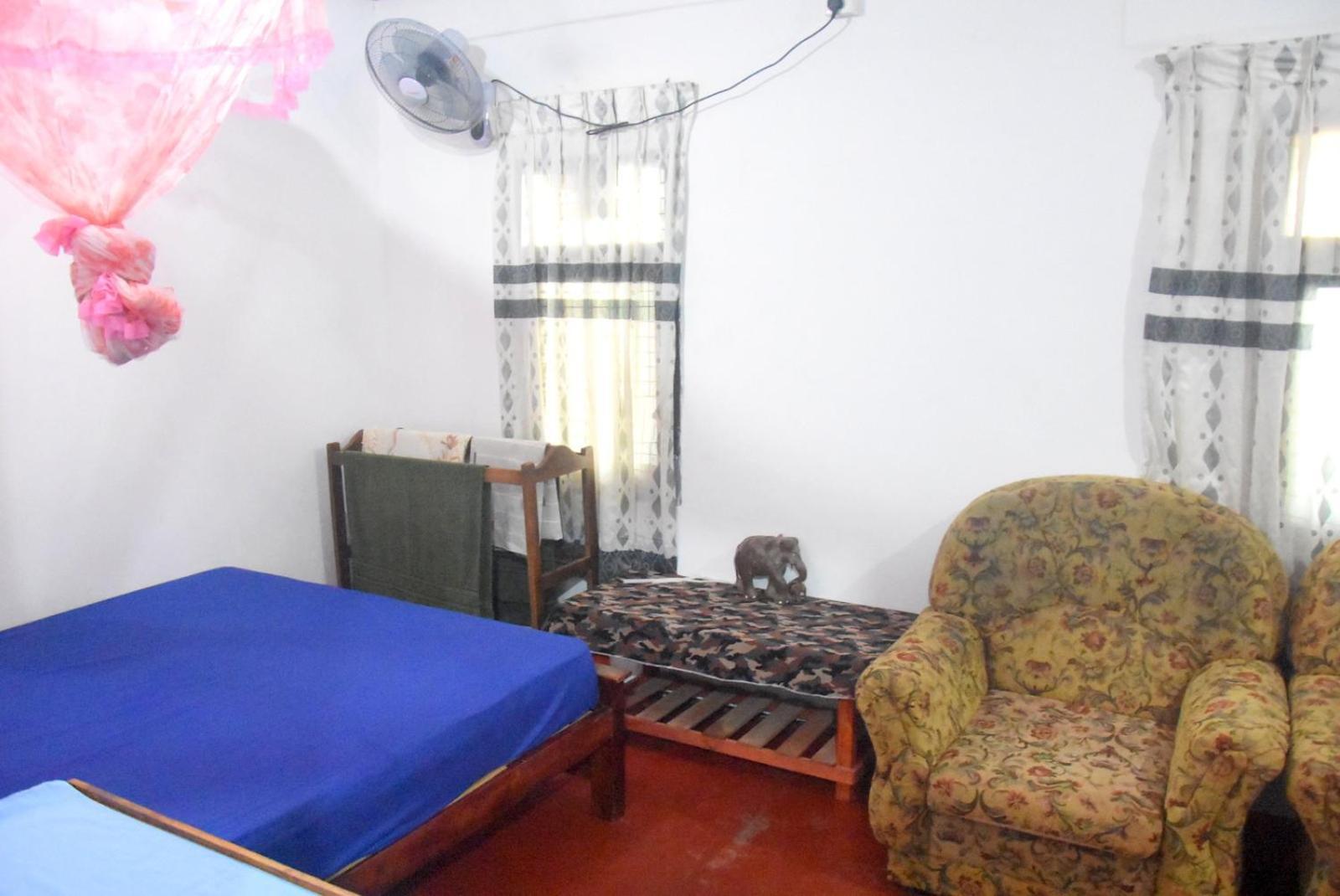 Meera Homestay & Guest House Анурадхапура Экстерьер фото