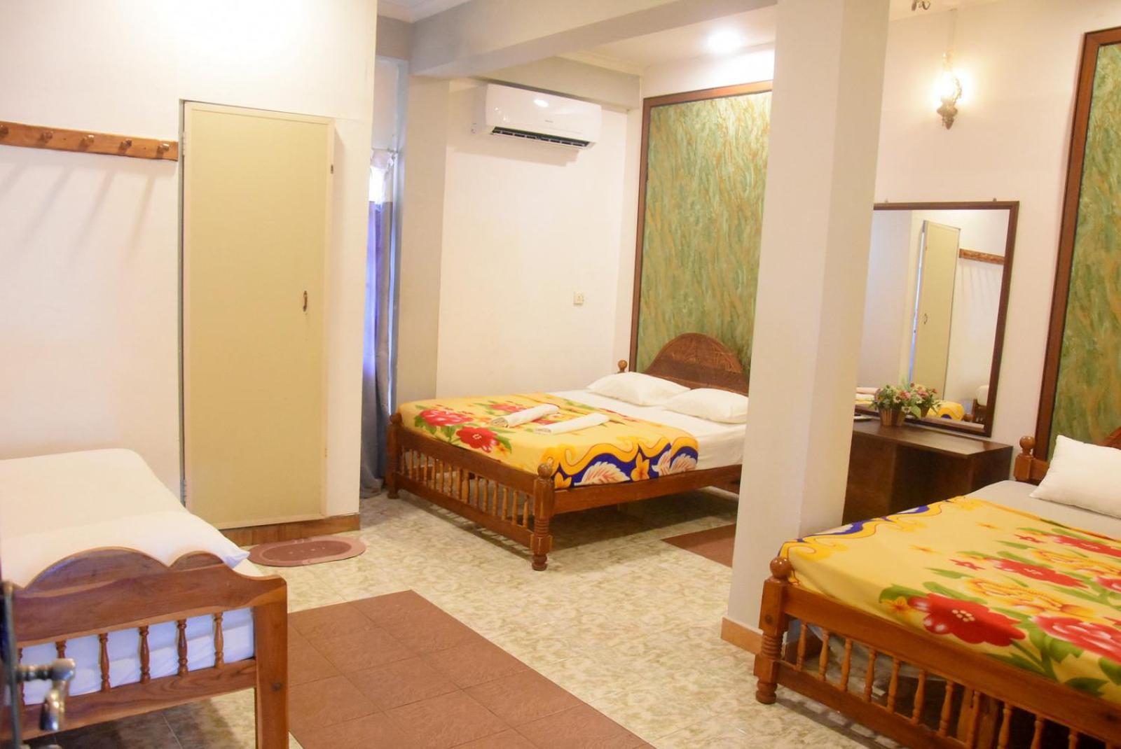 Meera Homestay & Guest House Анурадхапура Экстерьер фото