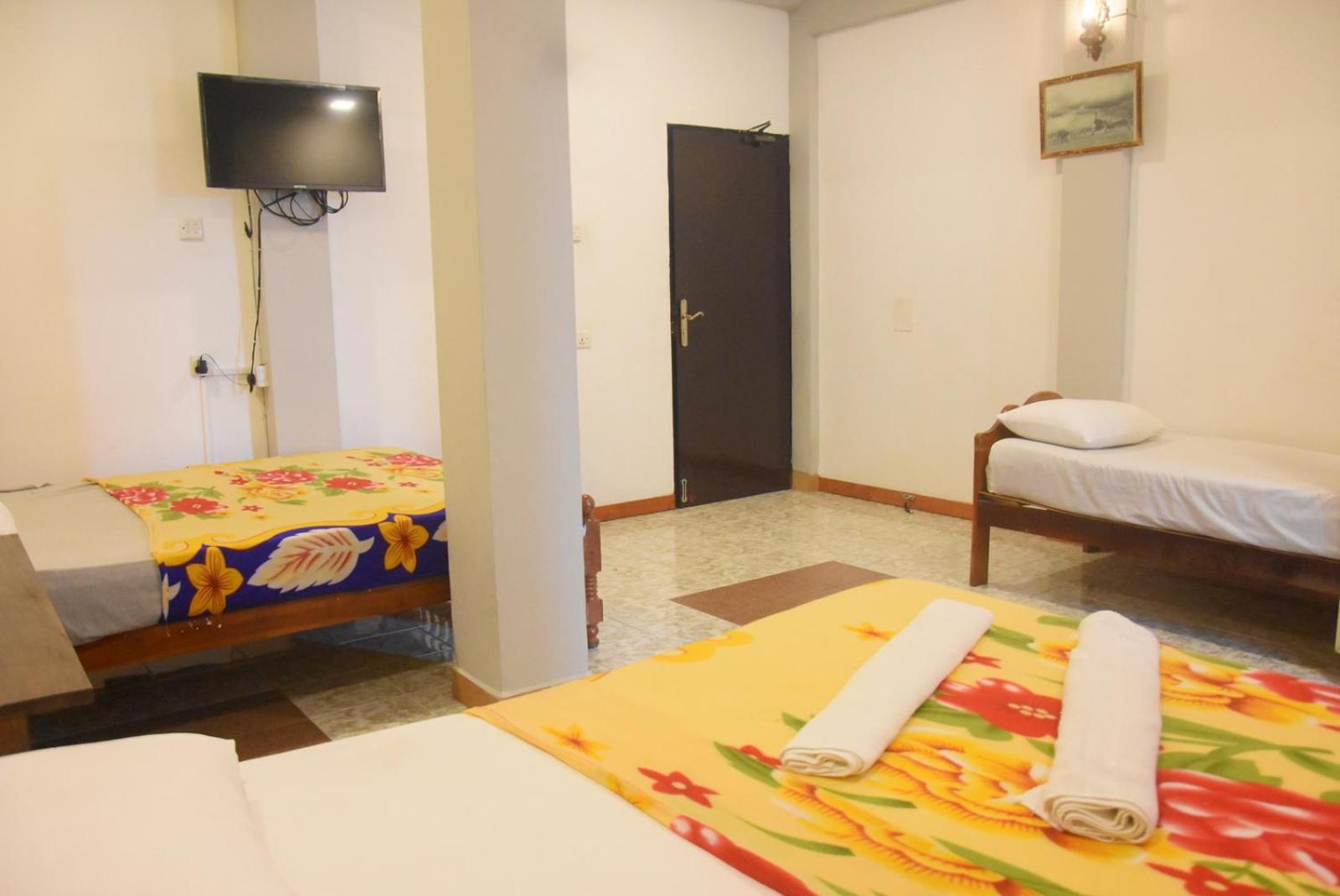 Meera Homestay & Guest House Анурадхапура Экстерьер фото